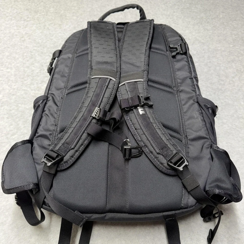 Thule Black 15